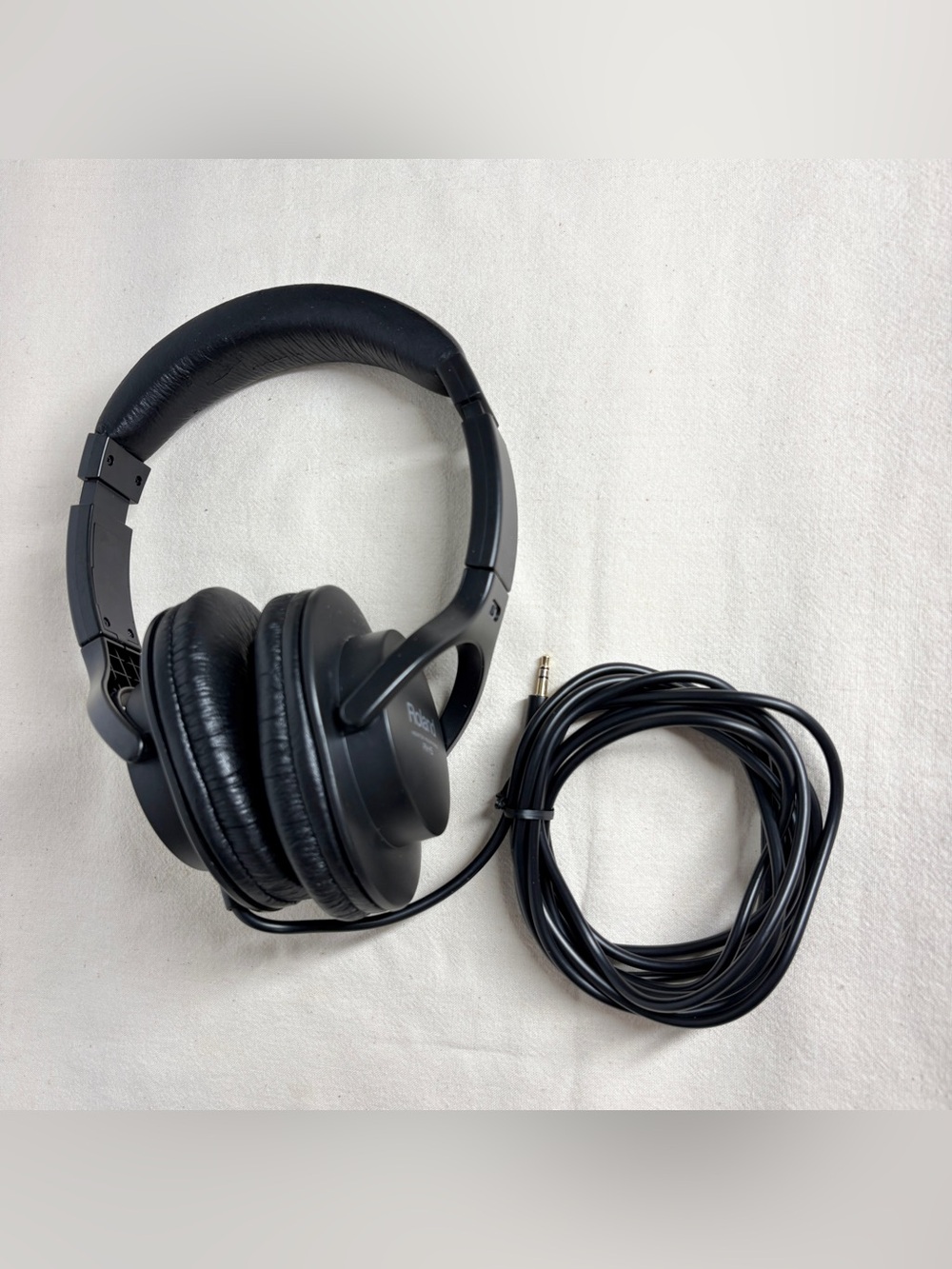Roland RH-5 Over-Ear Headphones in Black - Picture 2 of 7